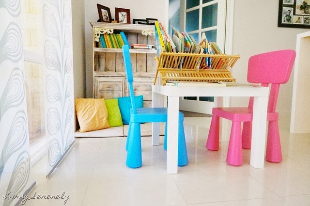 serenefdc_readingcorner